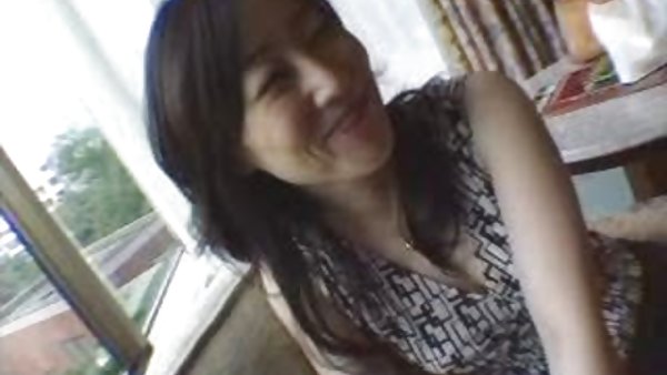 乌处女的阴部真他妈02她让我舔她出去